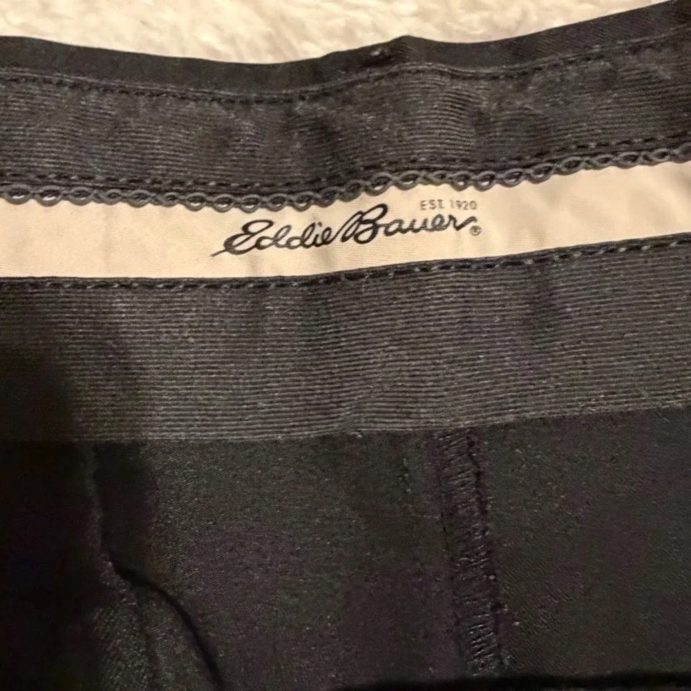 Eddie Bauer Mens 34 Black Cocona Performance Chino Shorts Flat Front Outdoor